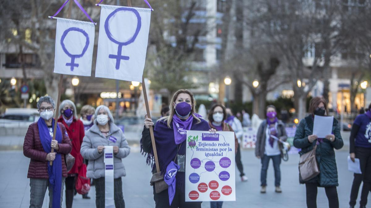 8-M: La pandemia del coronavirus evidencia la feminización de la pobreza