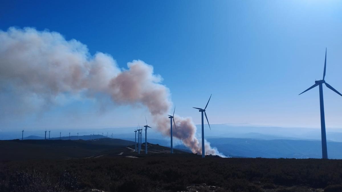 Incendio forestal en la Alta Sanabria