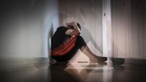 Alguns trastorns del jove prediuen la violència masclista