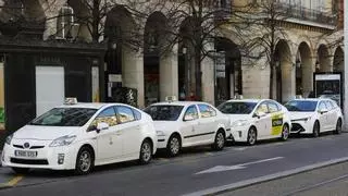 Más de 2.000 euros por el seguro del coche: la electrificación de la flota de taxis encarece el precio de las pólizas
