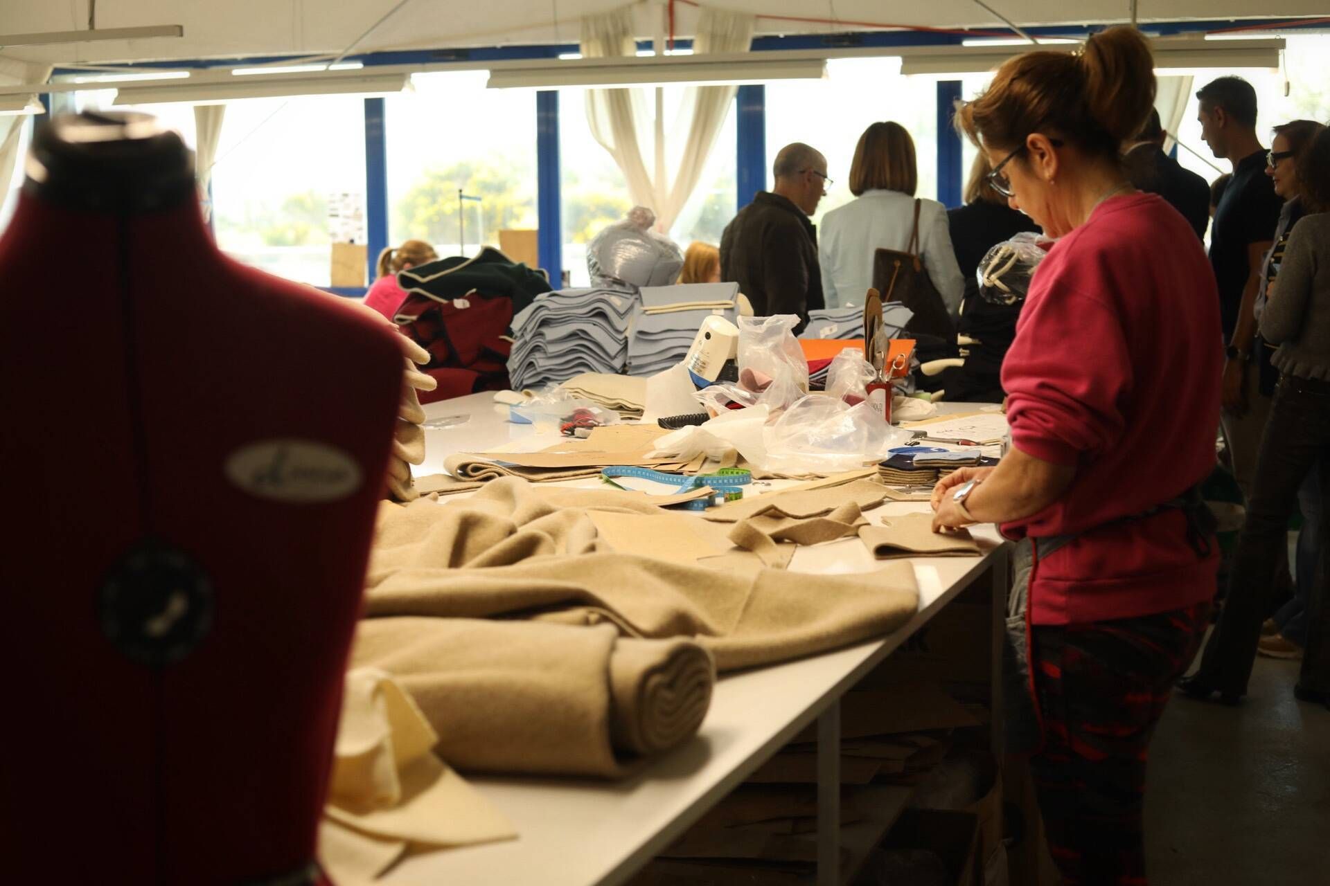 GALERÍA | Leticia García visita la empresa Marae en Coreses
