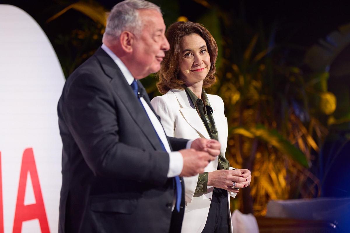 Estelle Brachlianoff, Consejera Ejecutiva (CEO) de Veolia, junto a Antoine Frérot, presidente del consejo de administración.