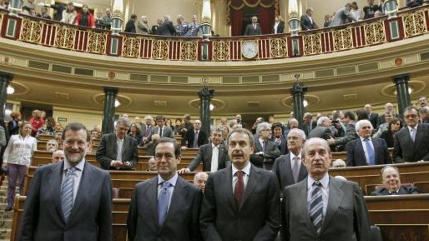 Rajoy, Bono, Zapatero y Lavilla, en un acto del Congreso.