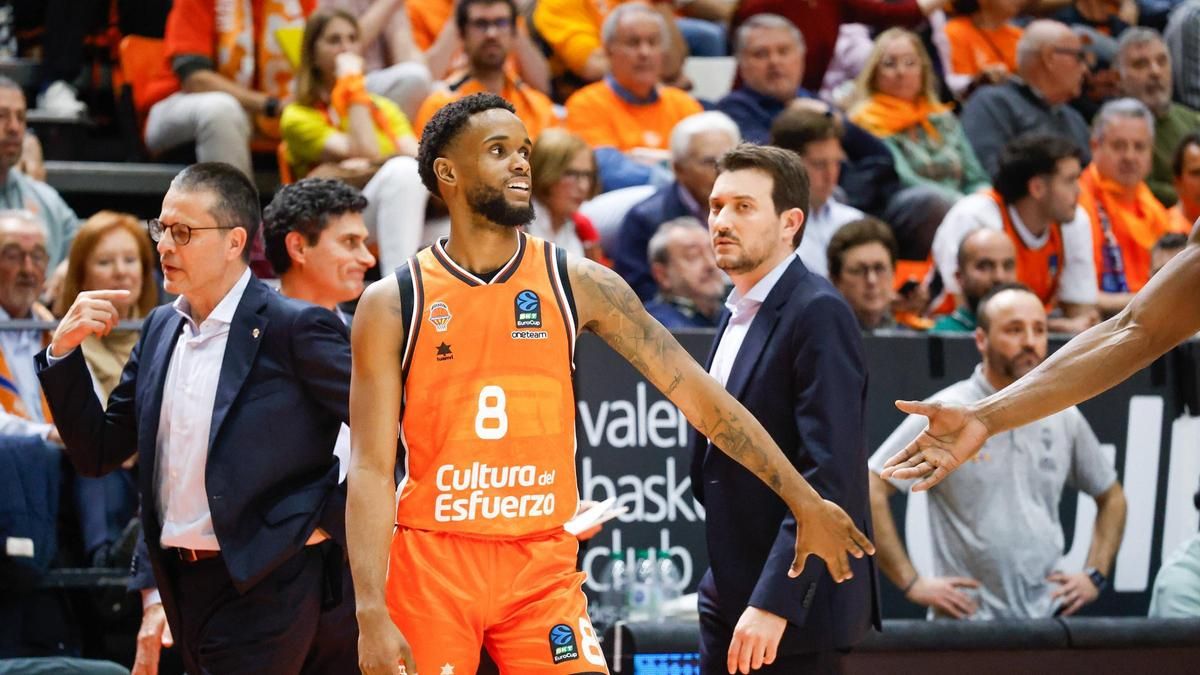 Jean Montero, en el tercer partido de la semifinal de la Eurocup entre el Valencia Basket y el Hapoel en la Fonteta