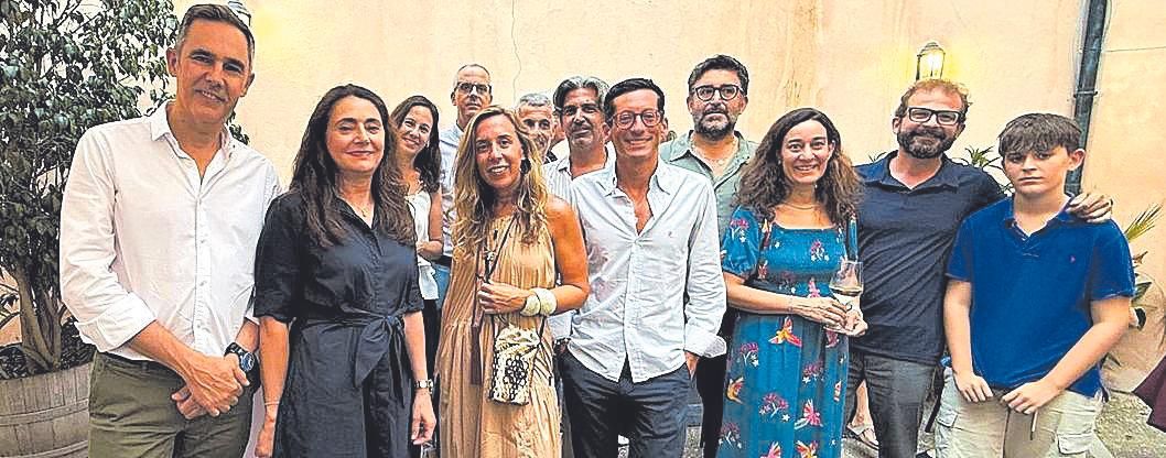 Imagen Tomas, Angela, Laura, Koro, Oscar, Jaume, Miquel, Pedro, Lloren, Mar, Aldy y Lluis.jpg