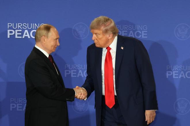 Trump pide a Putin el fin de la guerra en una conversación telefónica