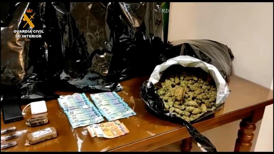 Intervenidos en La Carlota 20 kilogramos de cogollos de marihuana y 235 gramos de hachís