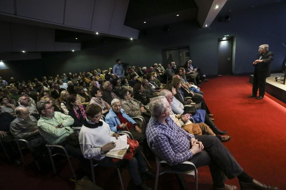 Semana de la Ciencia. Conferencia de Luis Franco Vera