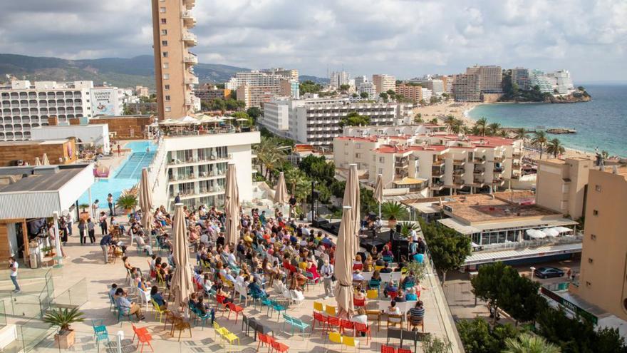 Bücher, Tattoos und Katamaran-Tour: Was Sie beim Literaturfestival in Magaluf erwartet