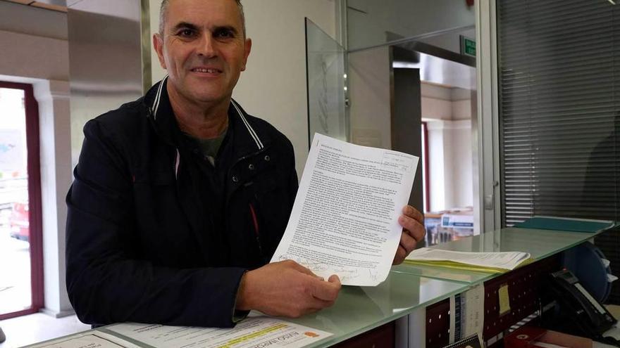 Mino García, ayer, en el Ayuntamiento, con la moción de censura.