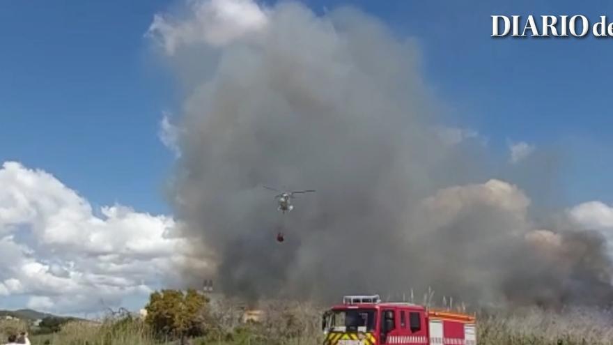 Un incendio en ses Feixes