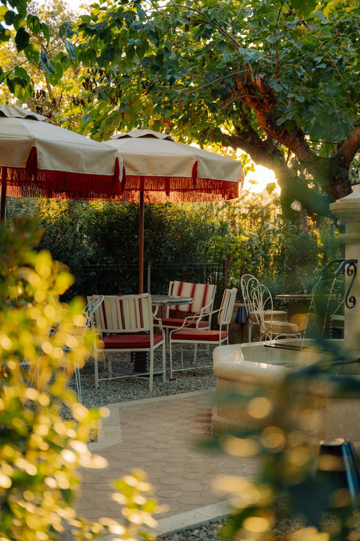 Así ha quedado el nuevo hotel Barcelona Pool House en el Tibidabo