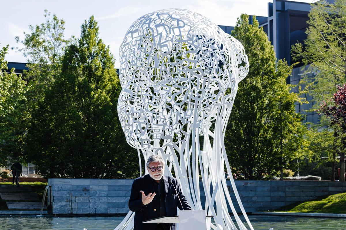 Nueva escultura del artista Jaume Plensa en Madrid