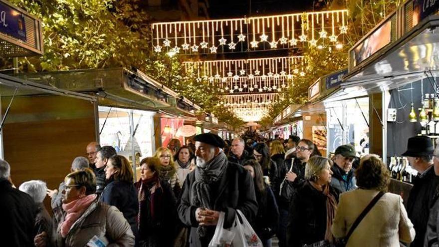 La Feria de Navidad traslada y amplía la zona de atracciones infantiles y «food trucks»