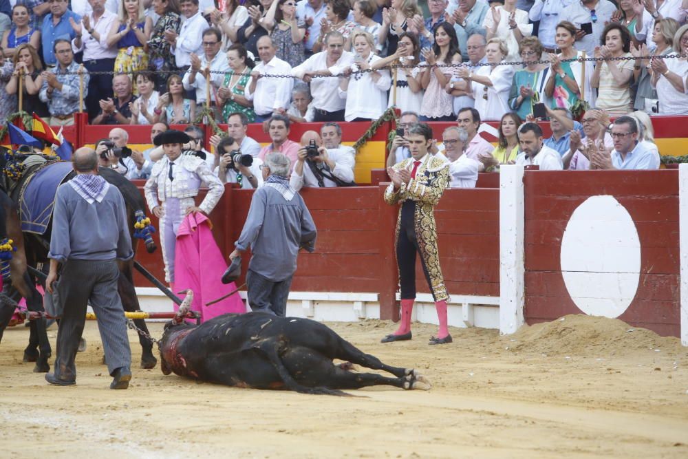 José Tomás y Manzanares salen por la puerta grande