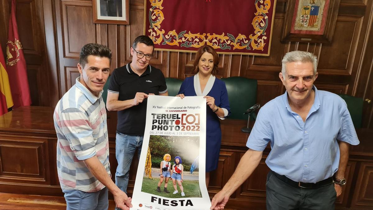 La nueva edición del Festival Internacional de Fotografía Punto Photo se ha presentado este lunes en el Ayuntamiento de Teruel.