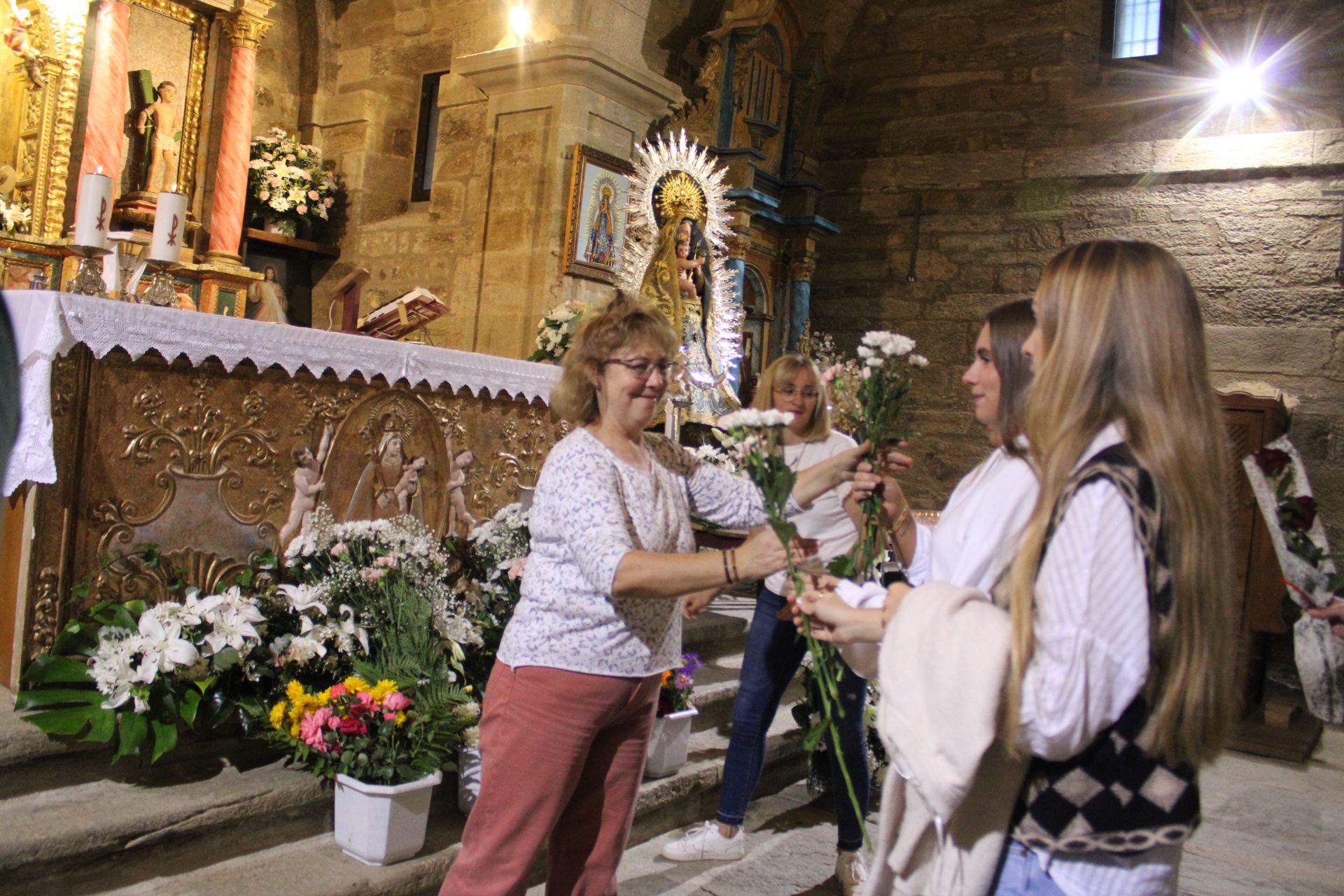 GALERÍA | La ofrenda de Sanabria a la Virgen de la Alcobilla