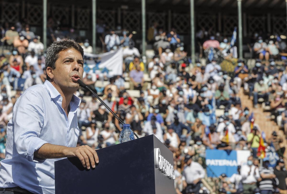 El presidente del PP en la Comunidad Valenciana, Carlos Mazón, durante un acto de su partido