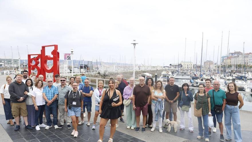 El turismo fuera de temporada en Gijón se afianza: "Cada vez viene más gente" (en imágenes)