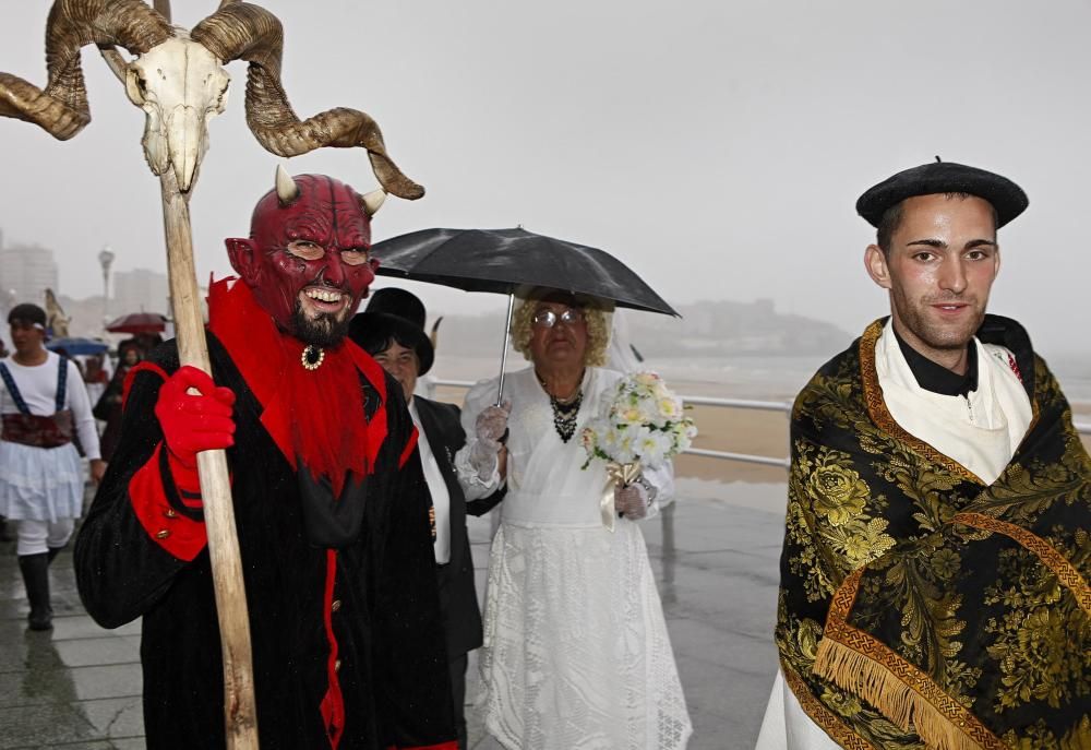 Desfile de máscaras ibéricas en Gijón