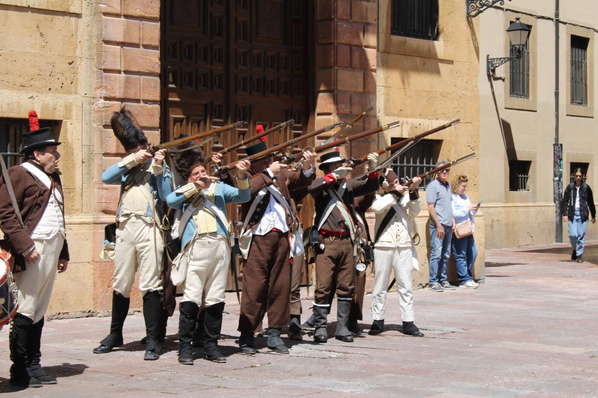 Varias asociaciones recrean el Oviedo el día que la Junta General asumió su soberanía y declaró la guerra a Napoleón