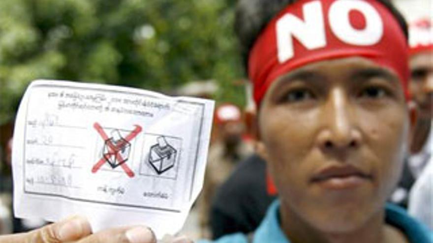 Myanmar celebra un referéndum a pesar de la catástrofe del tifón Nargis