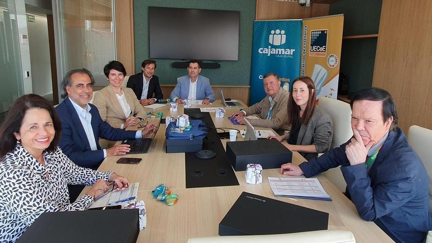 UECoE y Cajamar premian la cultura emprendedora en la escuela