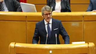 Marín denuncia en el Senado que la infrafinanciación "afecta al día a día" de la Región