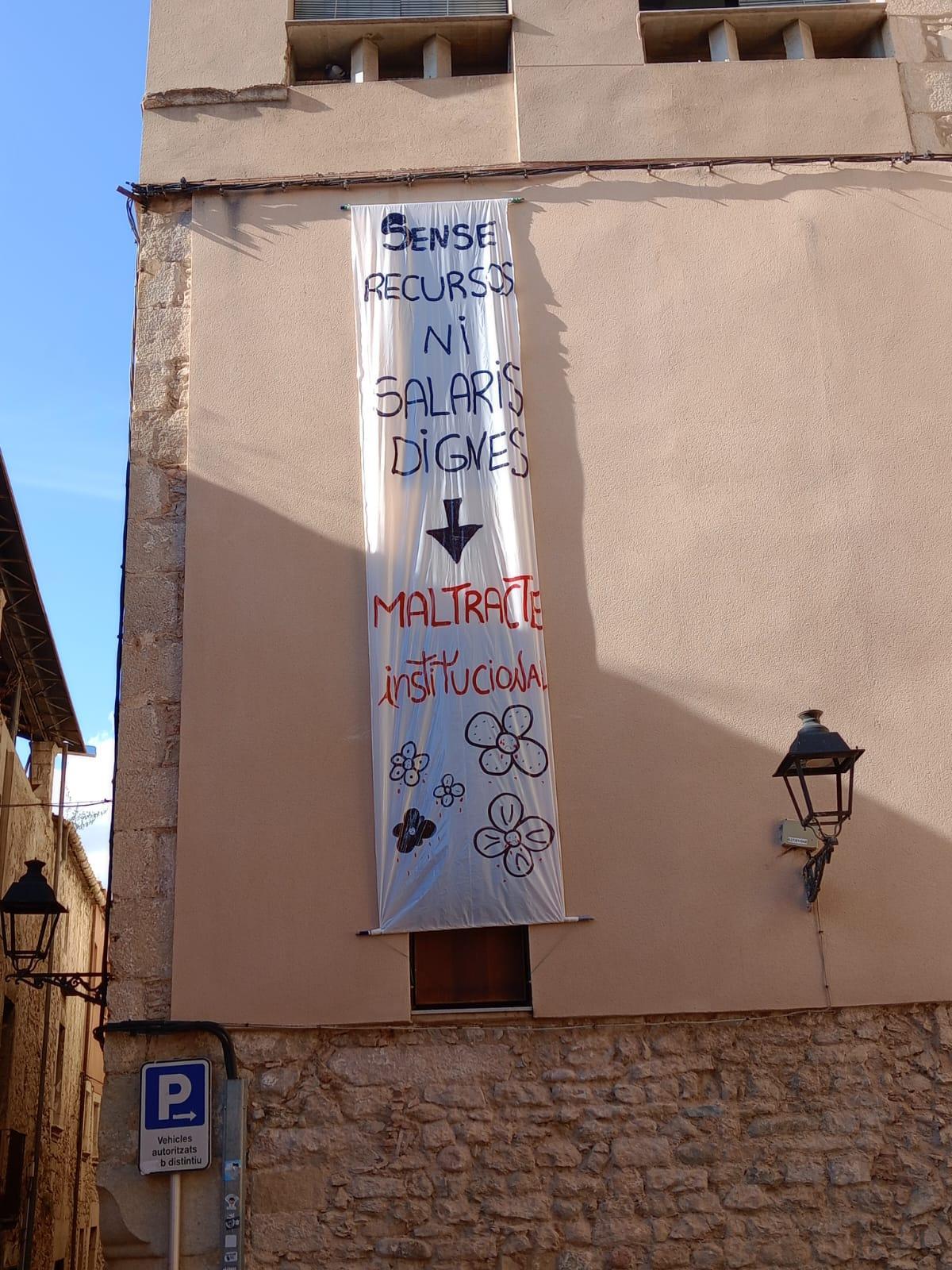 Una de les pancartes.