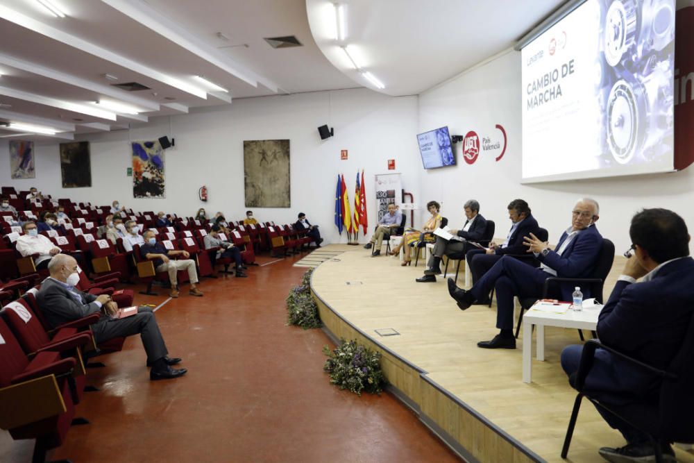 Cambio de marcha. La industria valenciana de la automoción y movilidad