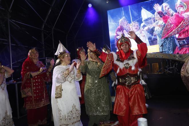 EN IMÁGENES: Así se ha vivido la coronación del rey del goxu y la faba del Antroxu de Avilés