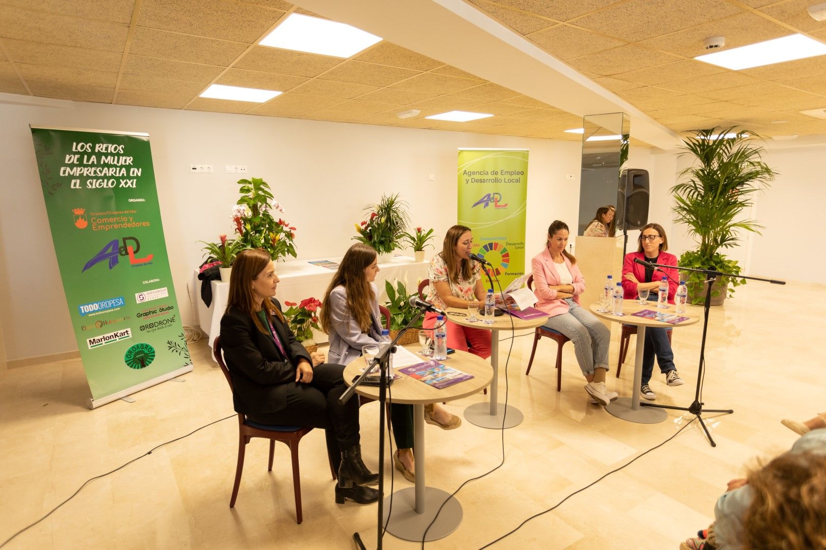 Todas las fotos del congreso de mujeres empresarias y emprendedoras en Orpesa