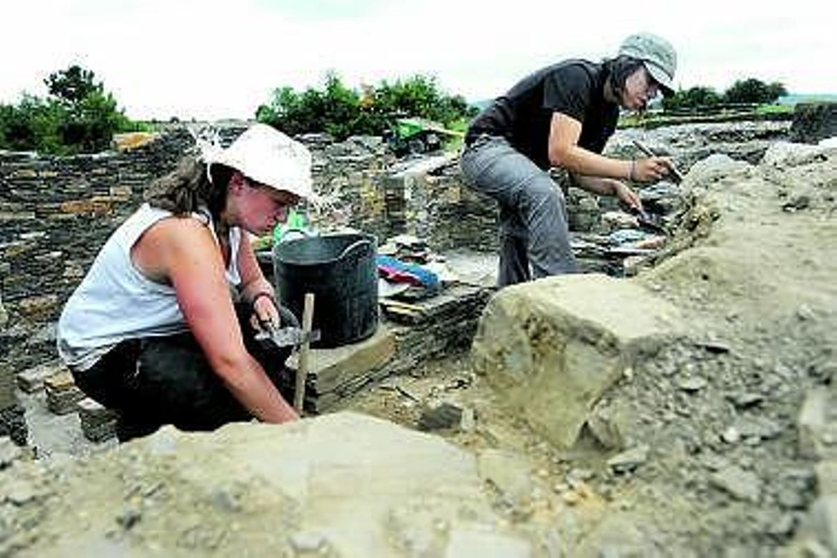 Las excavaciones han desenterrado la cocina de la «domus» con horno y lareira