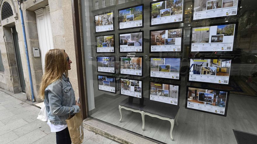La compra de viviendas a tocateja no cesa y ya roza las 50 al día en Galicia