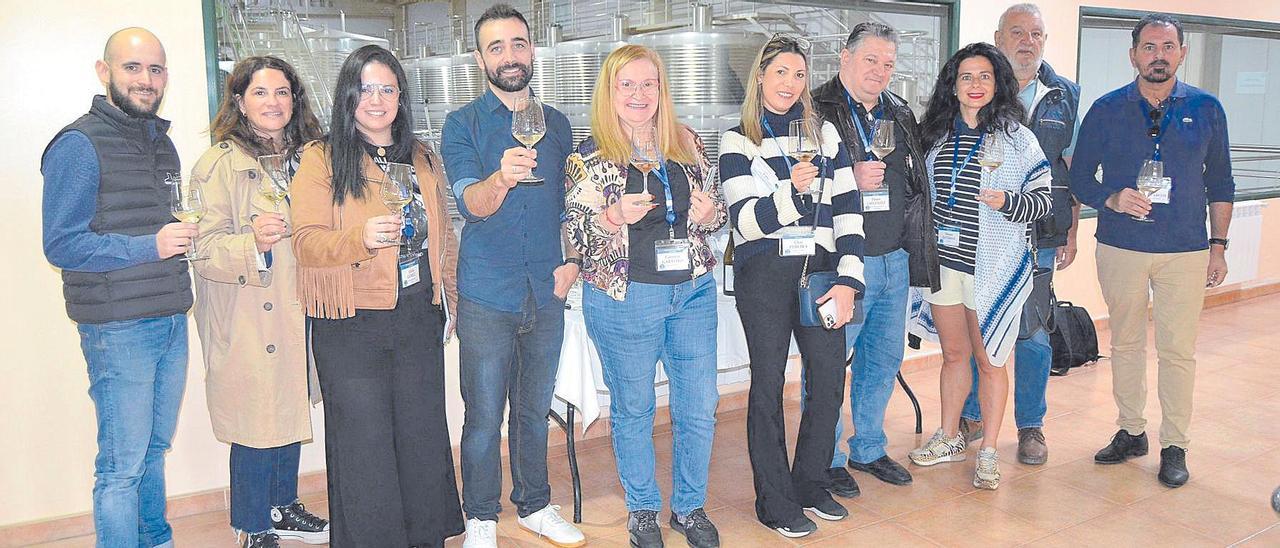 Prescriptores que inauguraron recientemente losFamTrip que lleva a cabo la DO Monterrei,  en la bodega Terras do Cigarrón.