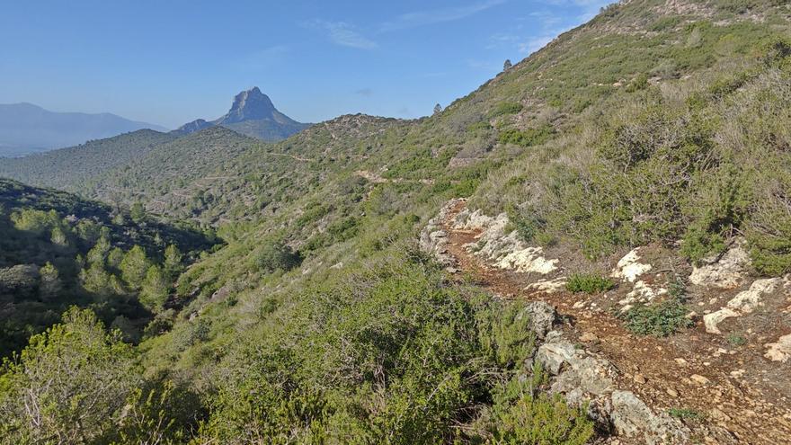 La ruta de senderismo más desconocida de Alicante: para expertos y con espectaculares vistas al Mediterráneo