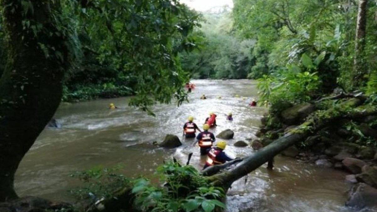 La crecida de un río en Panamá deja al menos 10 personas fallecidas