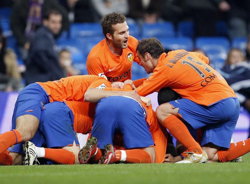 El Valencia CF se impuso por 2-3 al Real Madrid con gol de Arizmendi en el último minuto