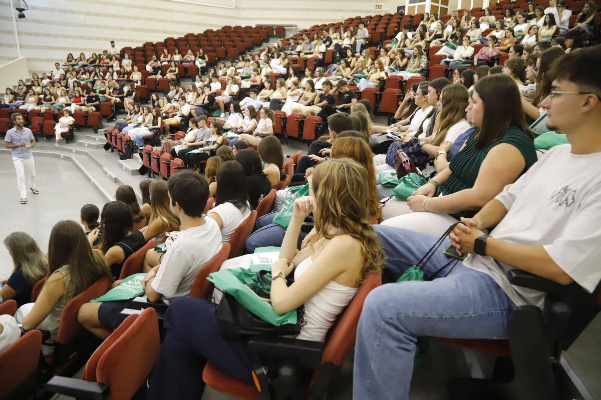 A.J.González Córdoba Comienzan las clases en la Universidad UCO universitarios Campus de Rabanales Aulario