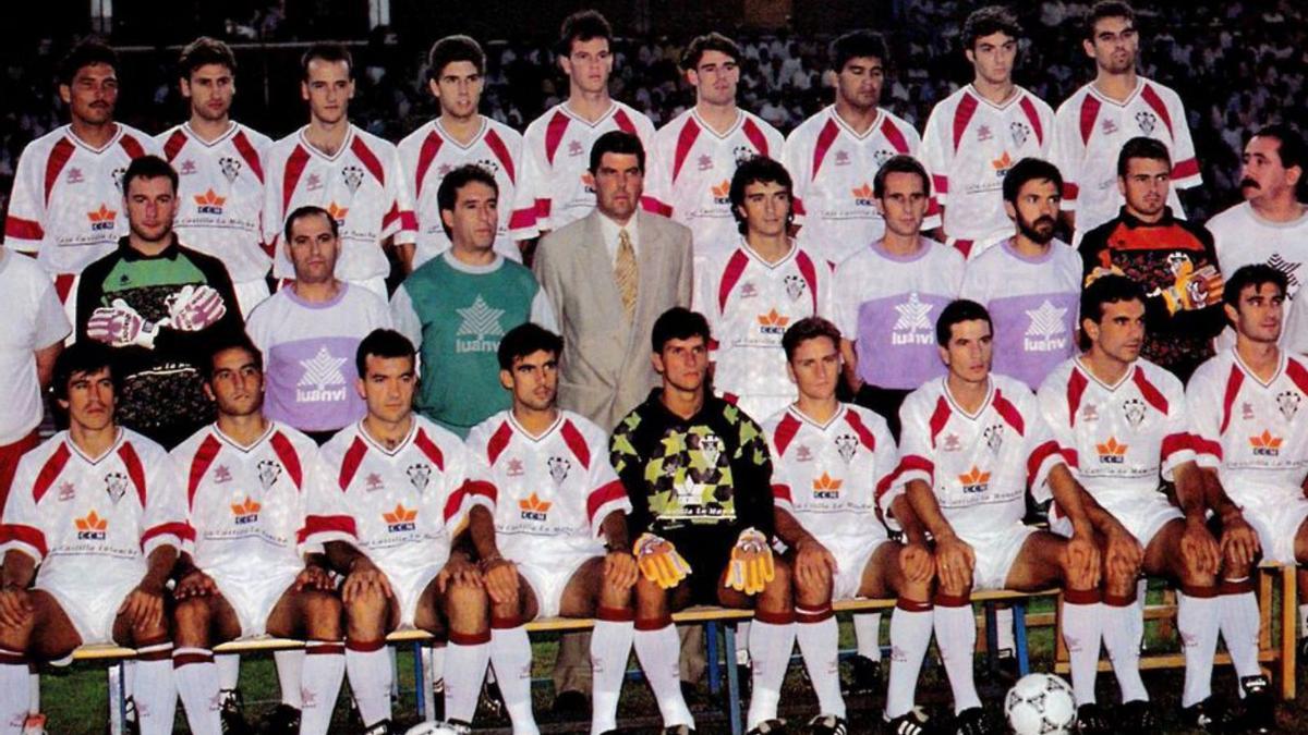 La plantilla de l’Albacete 92/93 amb Geli, Zago i Balaguer.  | DON BALÓN