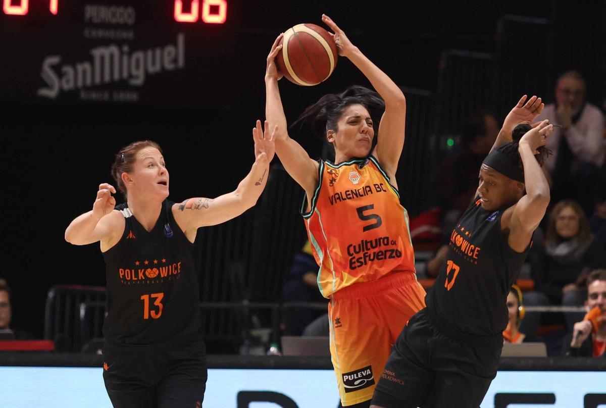 Remontada 'taronja' y a cuartos de final de la Euroliga