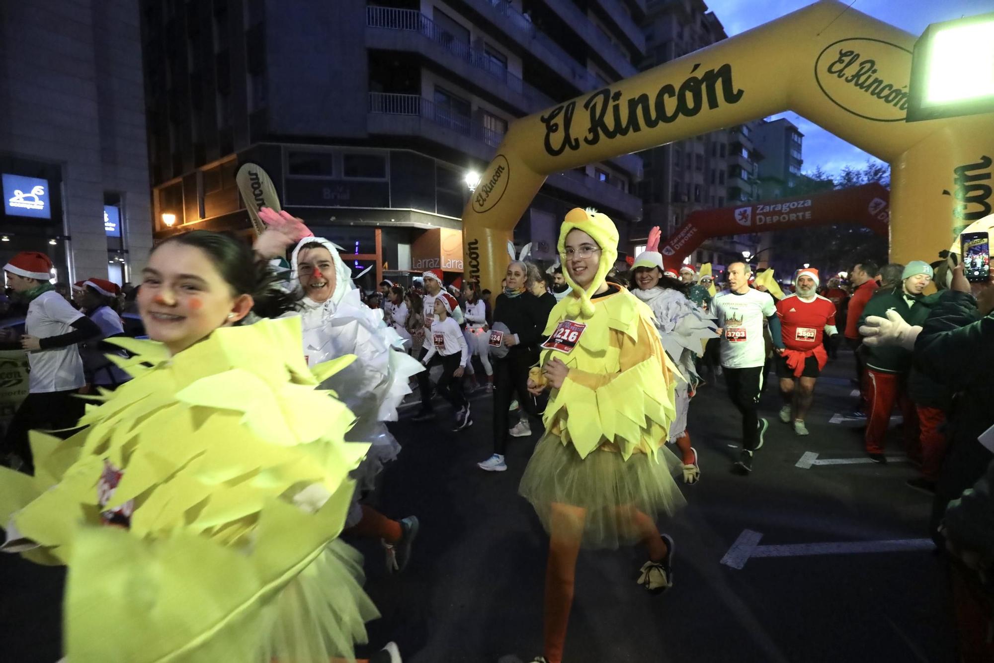 EN IMÁGENES | Zaragoza celebra su decimoctava edición de la San Silvestre