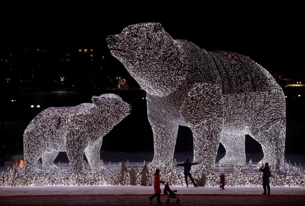 CHRISTMAS-SEASON/RUSSIA