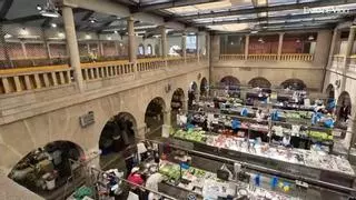 Los vendedores del Mercado de Pontevedra logran retrasar las obras a septiembre: «Es nuestra temporada más fuerte»