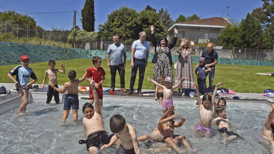 Boborás inaugura su primera piscina municipal tras una inversión de 650.000 euros