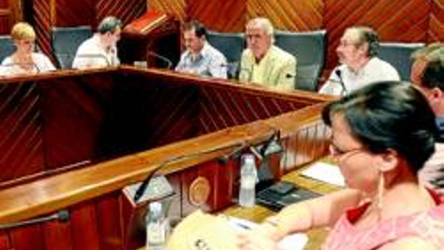 El Pleno aprueba ampliar el horario de las terrazas