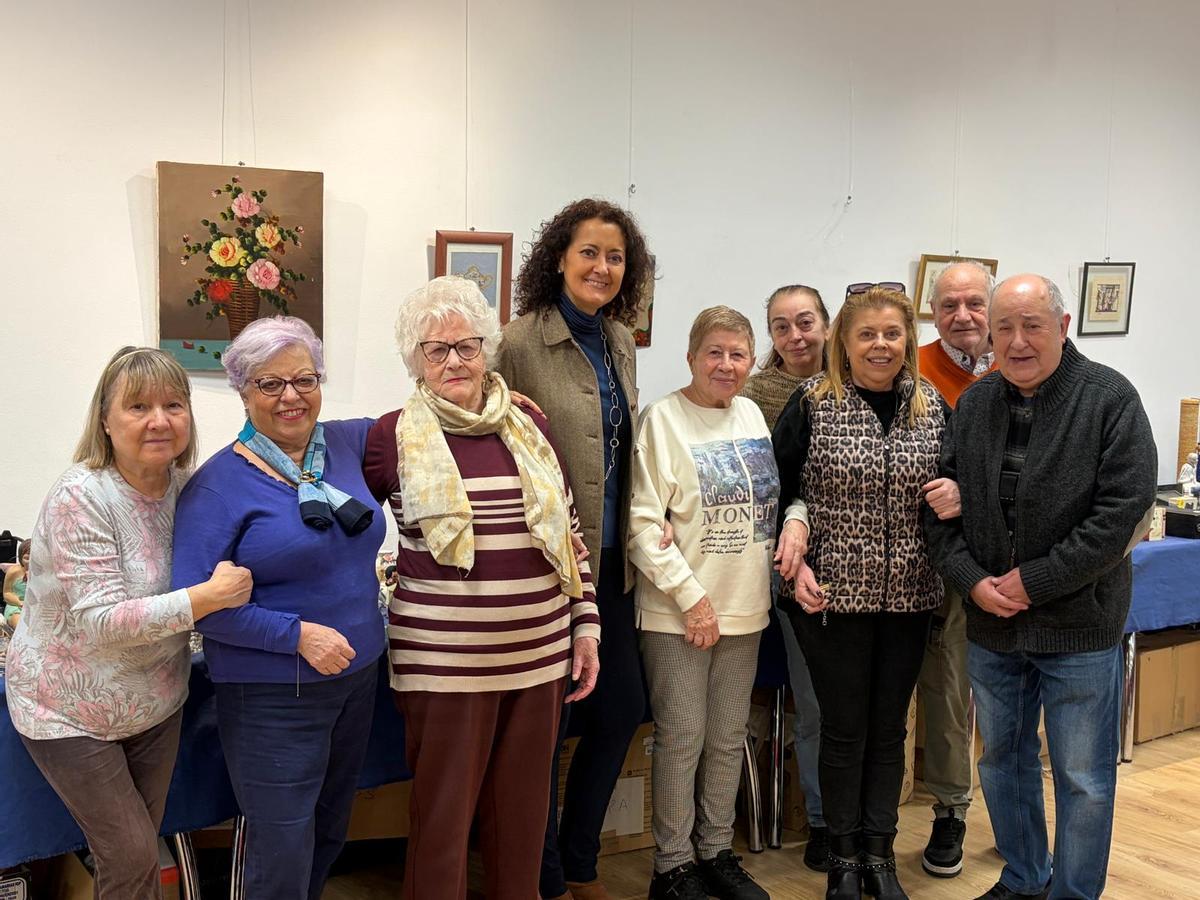 Mercadillo soliario Centro Municipal de Mayores Luca de Tena