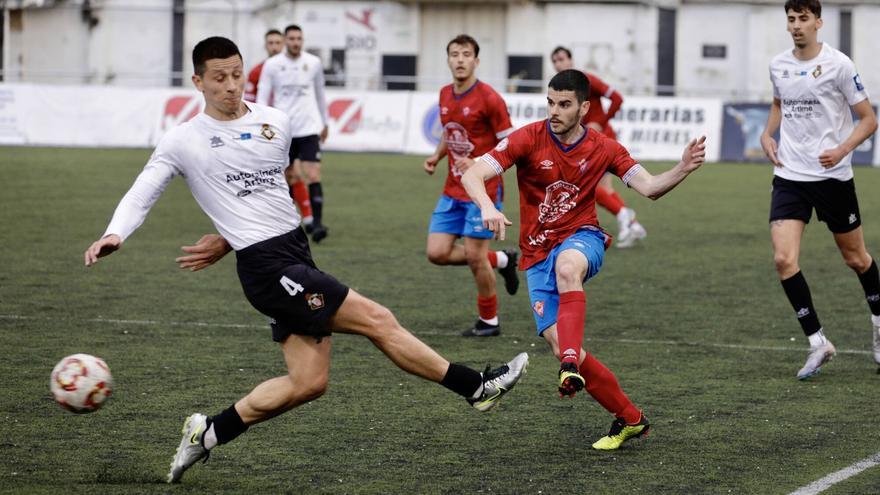 Partido de fútbol en memoria de &quot;Pedro el de La Roca&quot; en Villamayor