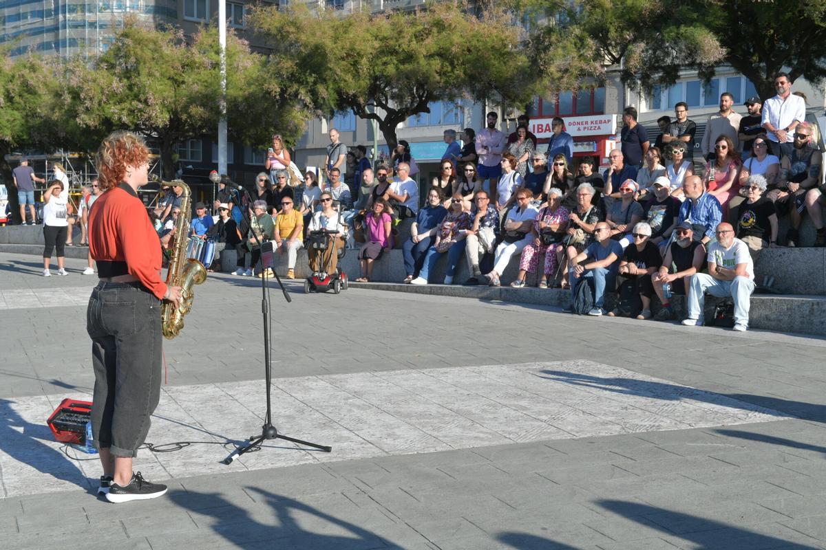 Vigilia Samuel Luiz por el quinto aniversario de su muerte, organiza Alas Coruña Avd de La Habana