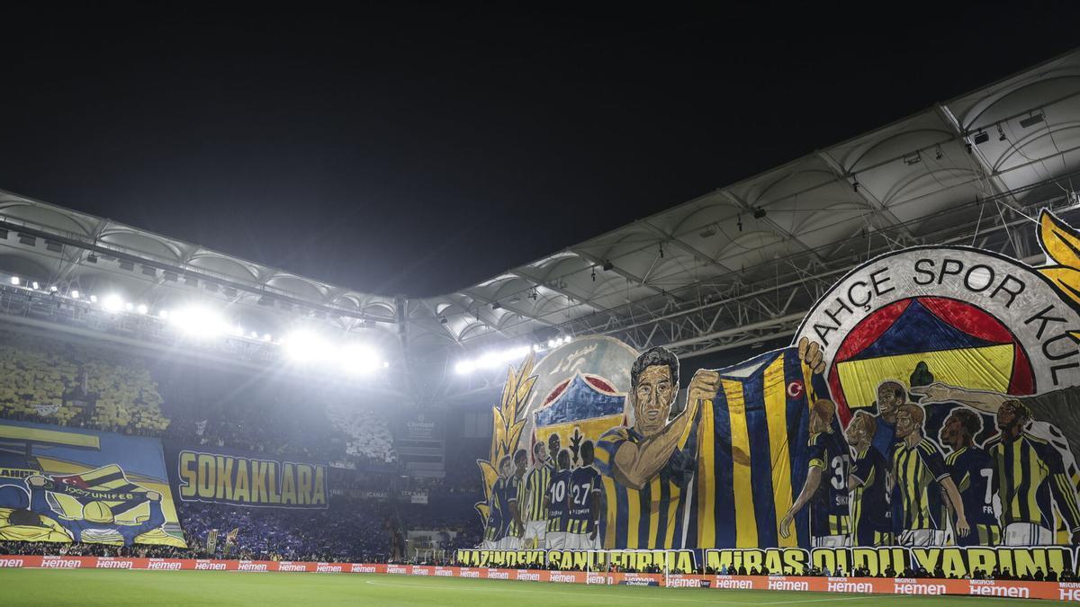 Partido entre el Fenerbahçe y el Galatasaray en Estambul.